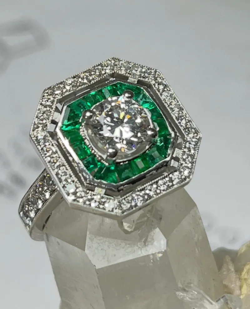 Anillo octogonal de doble contorno